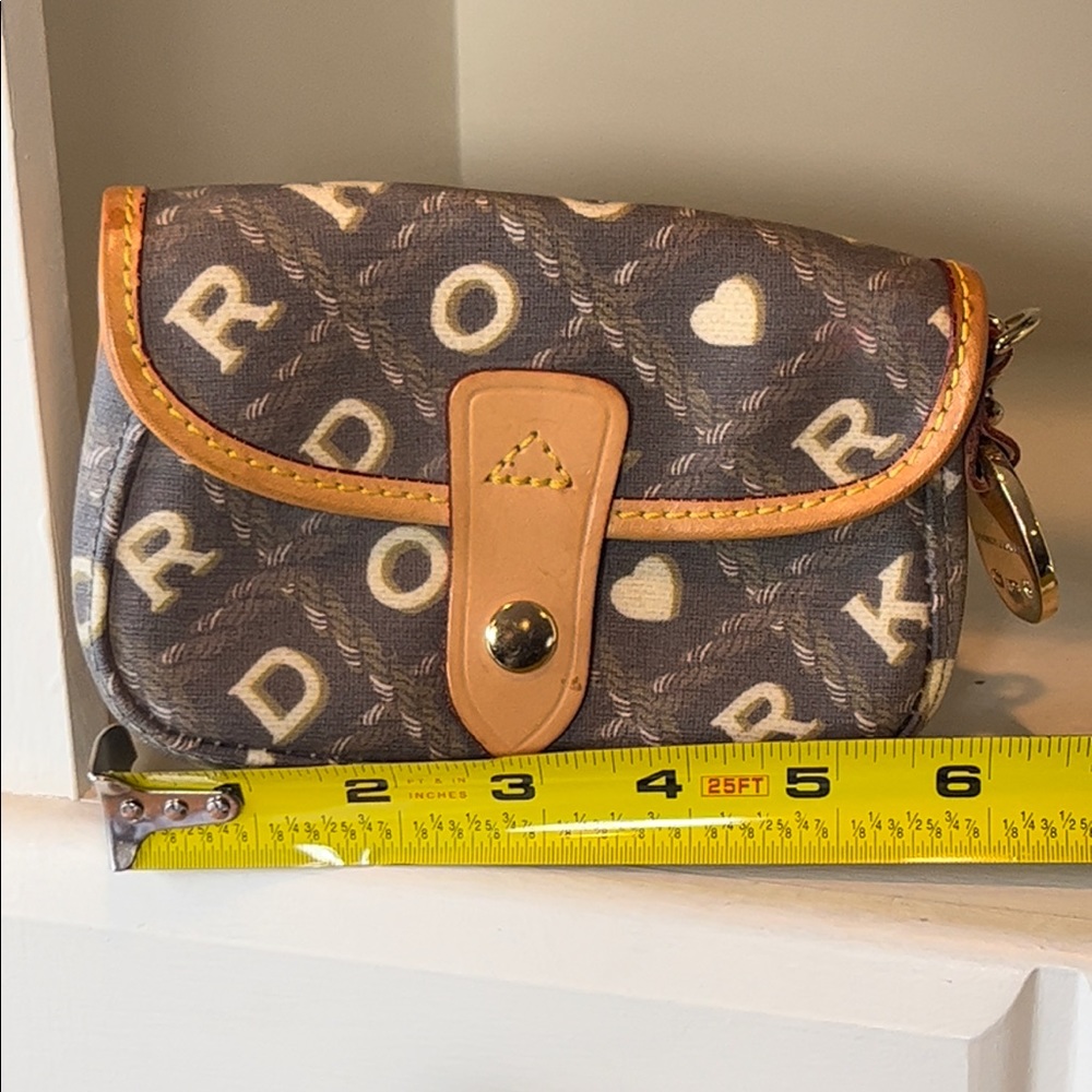 Dooney & Bourke Clutch/Wristlet - Picture 6 of 9